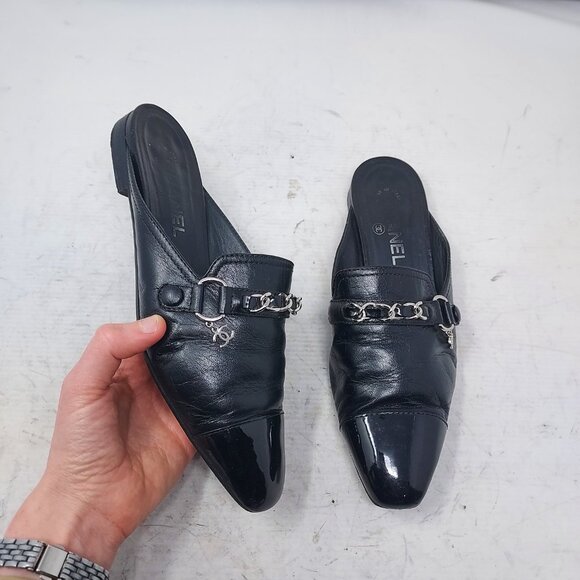 CHANEL Black Leather Chain CC Charm Mule Shoe - Picture 1 of 12